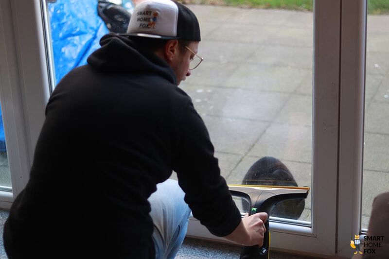 Bodennahe Fenster reinigen